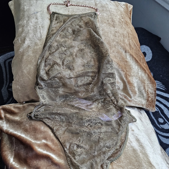 Chantilly Cascade Teddy Military Olive - Picture 7 of 8